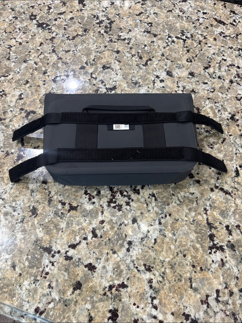 YETI 3L sidekick waterproof pouch in charcoal grey - Picture 5 of 10